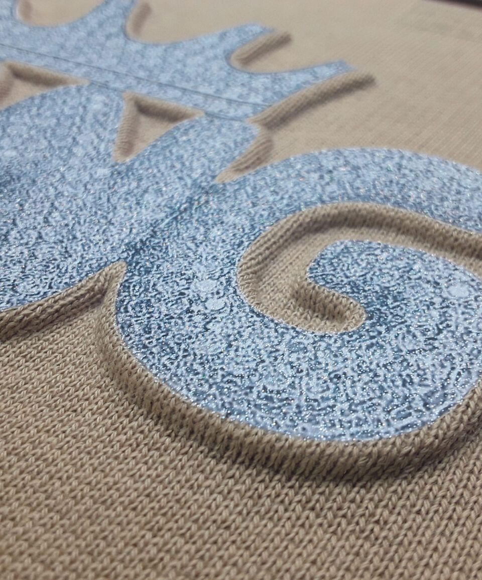 Embossed-Debossed-com-prensa-07