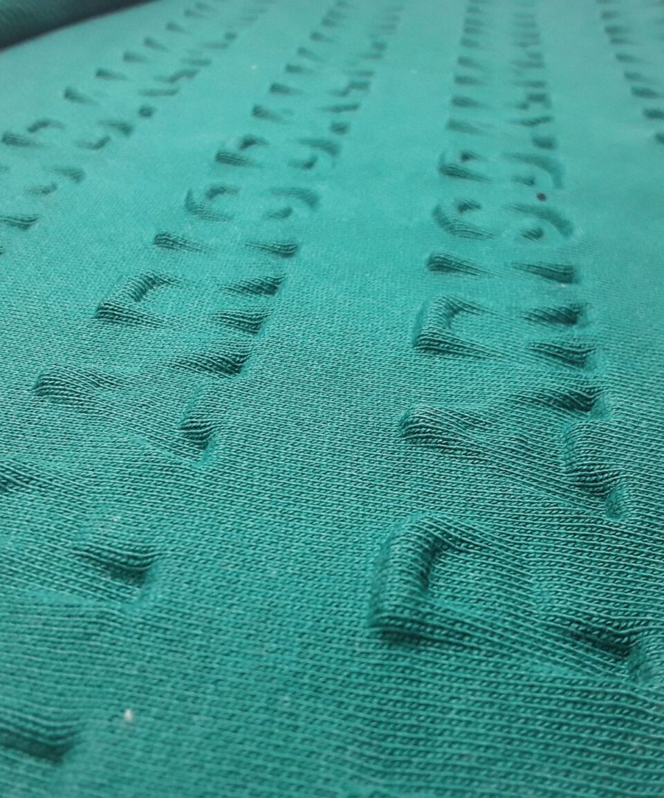 Embossed-Debossed-com-prensa-08